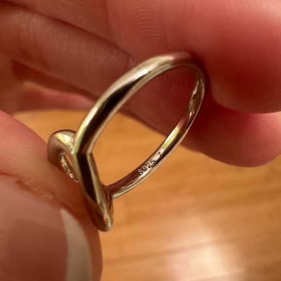 Pandora Polished Open Heart Ring - Picture 3 of 3